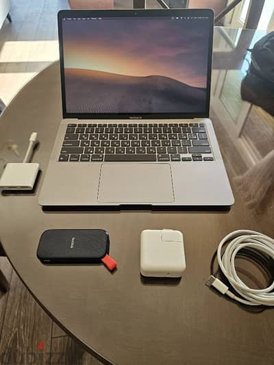 Apple Macbook Air 13 inch M1 chip 8 ram 256gb