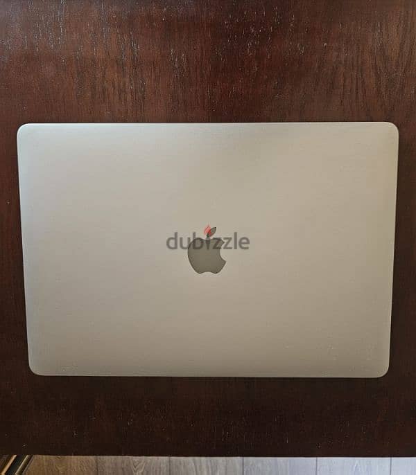 Apple Macbook Air 13 inch M1 chip 8 ram 256gb 2