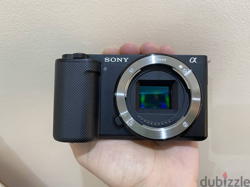 Sony ZV-E10 Kit Lens, 3 Batteries, Power Cable, Viltrox AF 13mm f/1.4 1