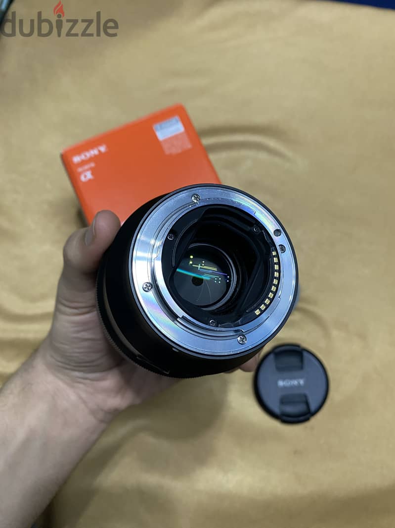 Sony lens 85 1.8     عدسة سوني ٨٥ فتحة عدسة ١. ٨ 4