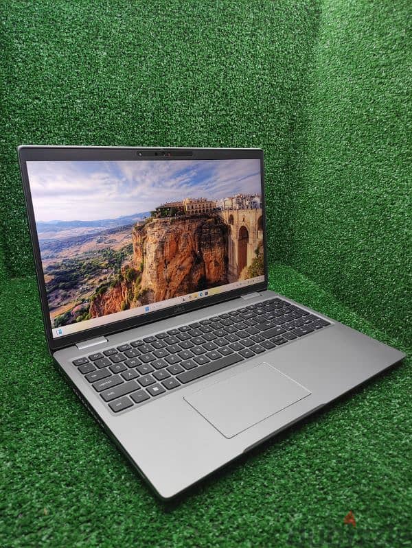 dell Precision 3570 لاب توب ديل 1