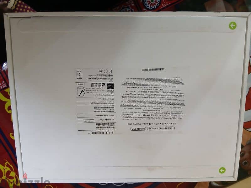 MacBook Pro M3 pro Sealed Colour space black 0