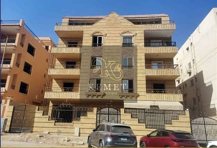 A prime half-roof apartment, very special, 285 sqm, immediate delivery, semi-finished, with flexible payment plan