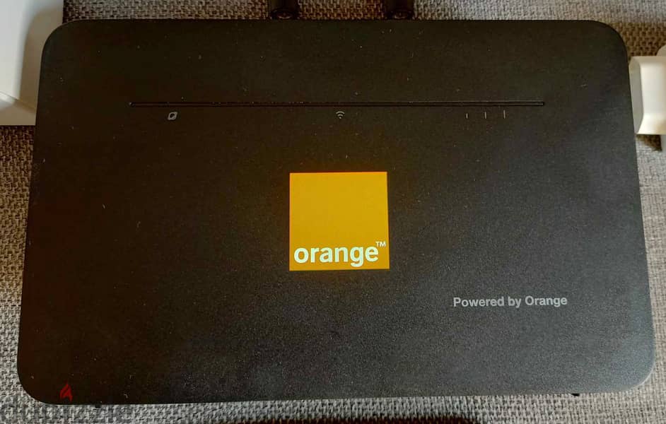 Home 4G+ (B535-933) Orange [High Speed router] 3