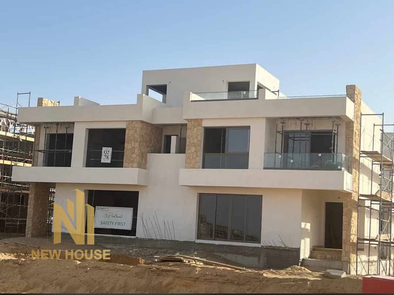 Villa for sale in Madinat Noor 0