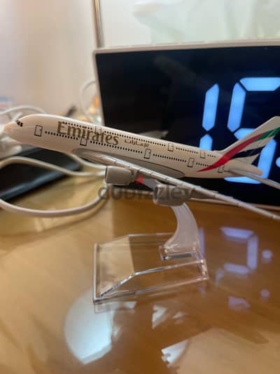 model plane emirates