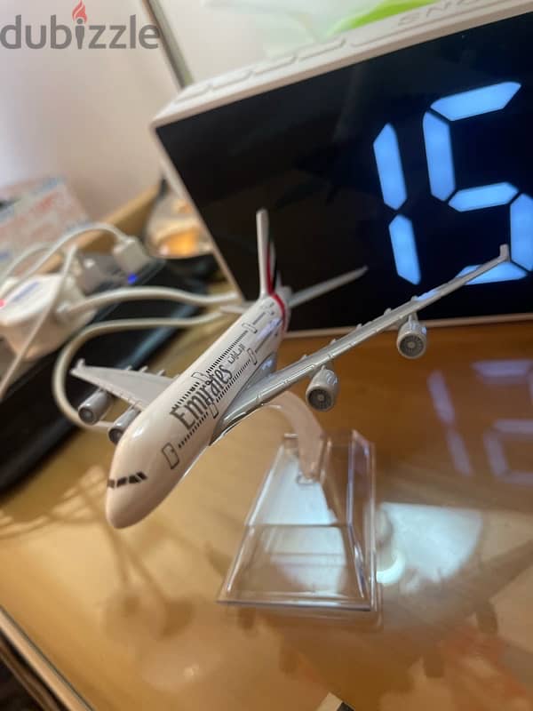 model plane emirates 1