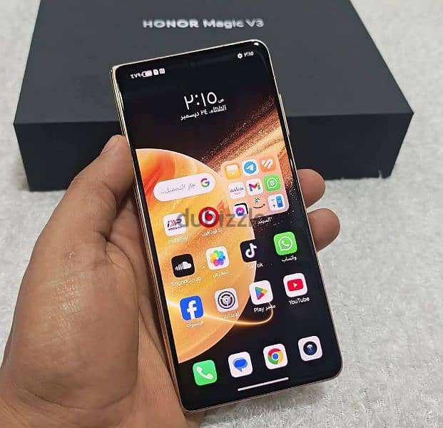 honor magic V3  512/12كالجديد تماما بكل حاجته جلوبال 7