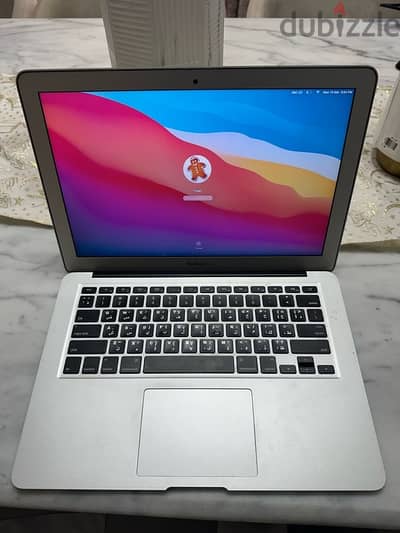 MacBook Air (13-inch, Early 2015) ماك بوك اير  بحاله ممتازه