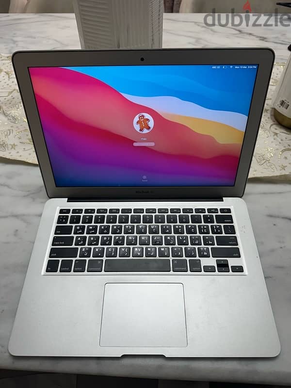 MacBook Air (13-inch, Early 2015) ماك بوك اير  بحاله جيده 0