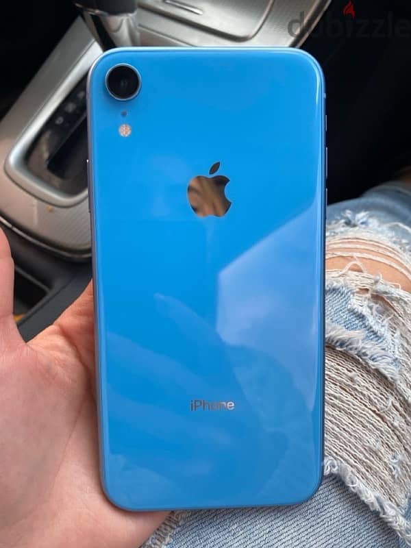 iPhone XR 1