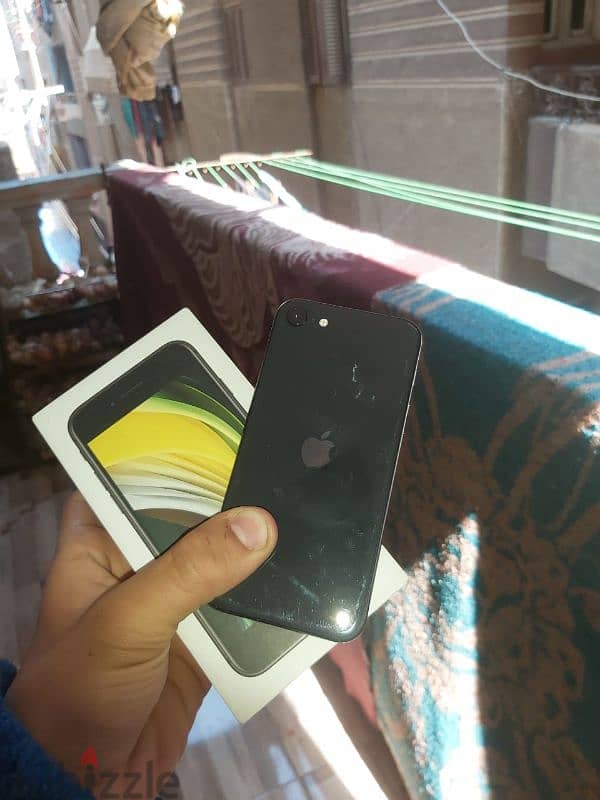 IPhone se 2020 Like new 1