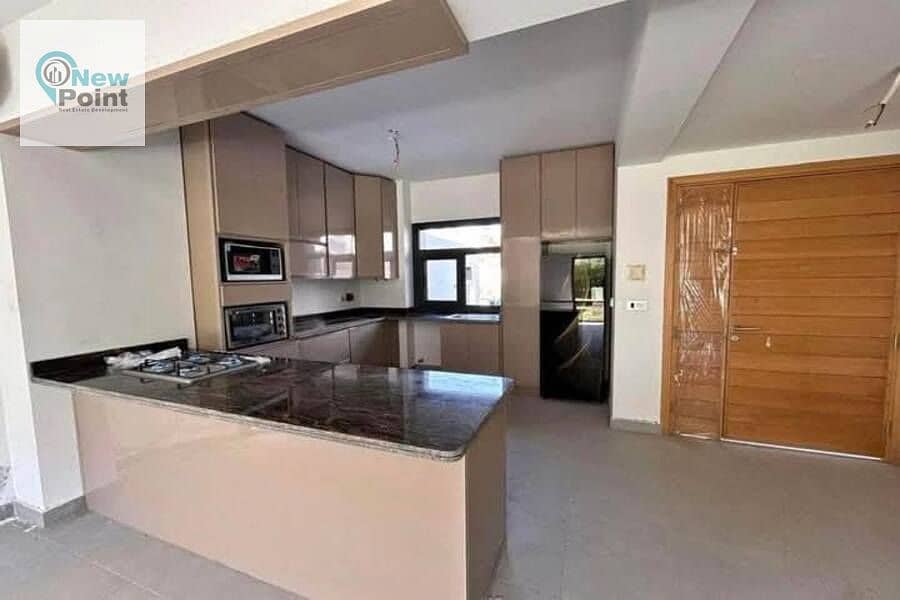 With 0% down payment, own a 170-square-meter fully finished apartment on the Cairo-Ismailia Road in an already inhabited compound in Shorouk 0