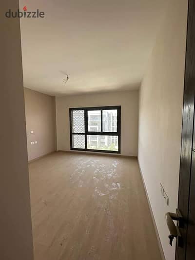 In the Fifth Settlement, an apartment for sale, close to Al-Ahly Club, 140 square meters, fully finished, immediate delivery, with a 30% discount, and