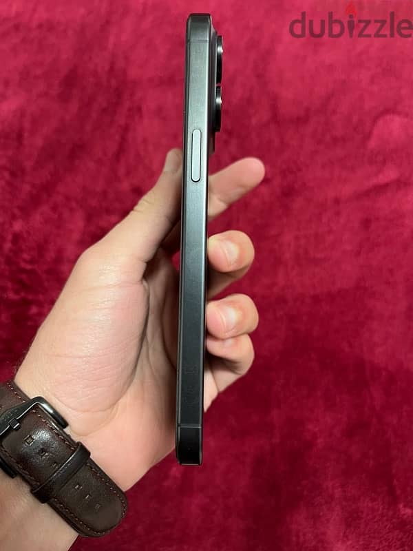 iphone 15 pro max 256gb like new 3