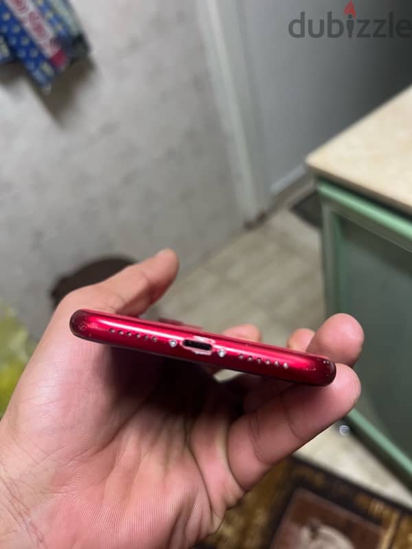 iphone 11 128 red 8