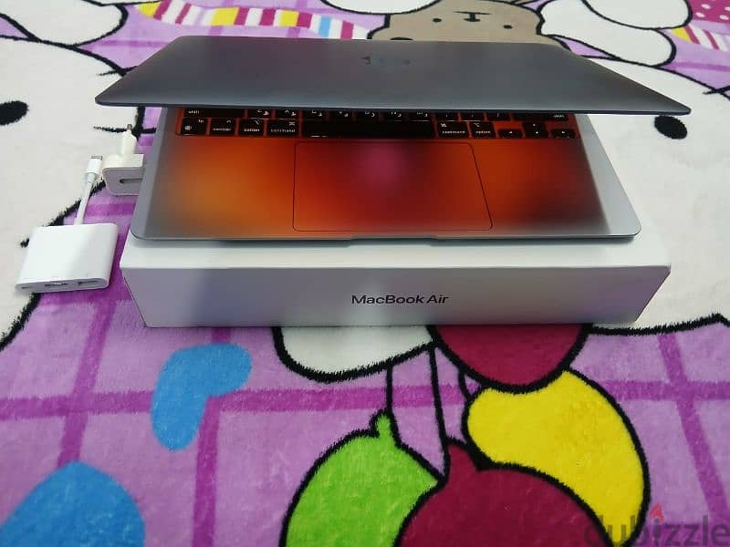 MacBook Air M1 Open Box With All Accarouss 1