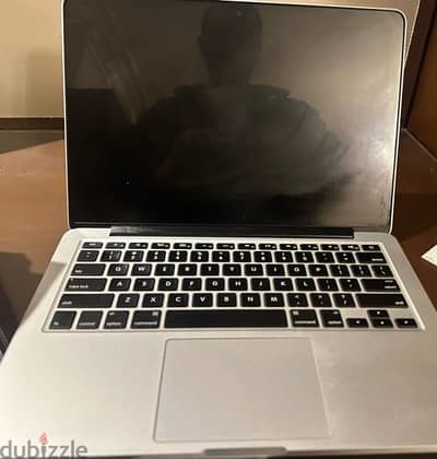 Apple Macbook pro (early 2015)