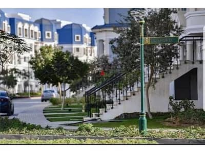 For sale, a semi-finished resale apartment with a double view in Mountain View Hyde Park, Fifth Settlement, next to Mivida and the American University