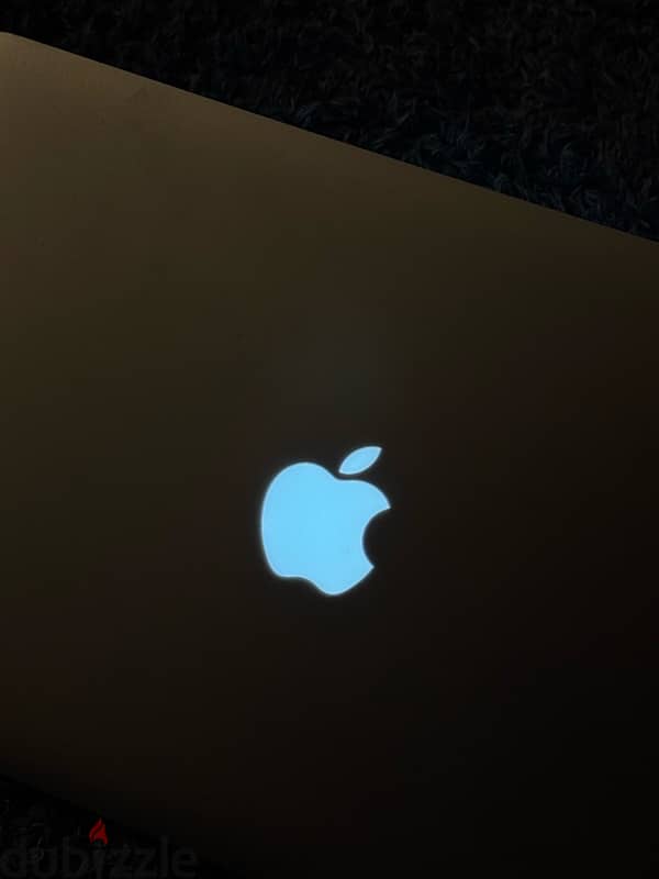 MacBook pro early 2015 7