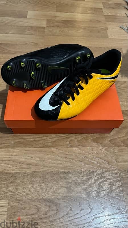 Nike women Hypervenom Shoes 2