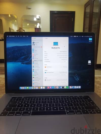 MacBook Pro ( 15 inch - 2017 ) حاله نضيفه جدا