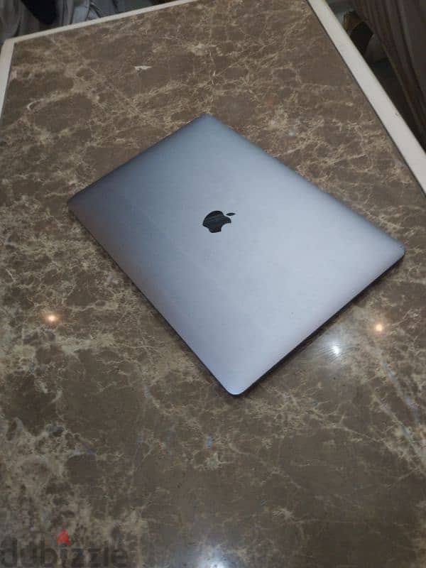 MacBook Pro ( 15 inch - 2017 ) حاله نضيفه جدا 2