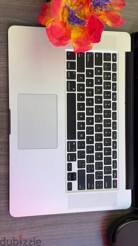 macbook pro 15 inch 1