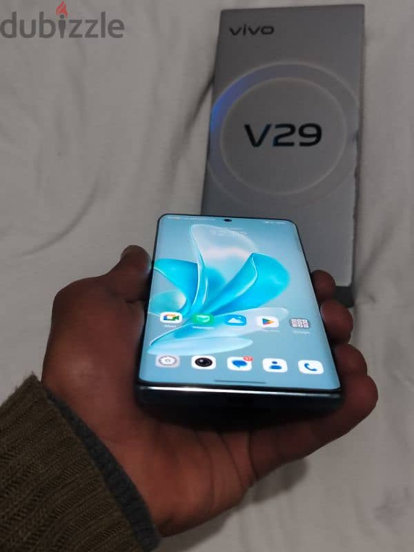 vivo v29 5G مساحه 256رمات12+8 الفون زيرو زيرو  استعمال خفيفه 4