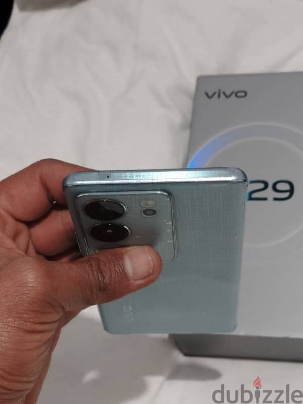 vivo v29 5G مساحه 256رمات12+8 الفون زيرو زيرو  استعمال خفيفه 7