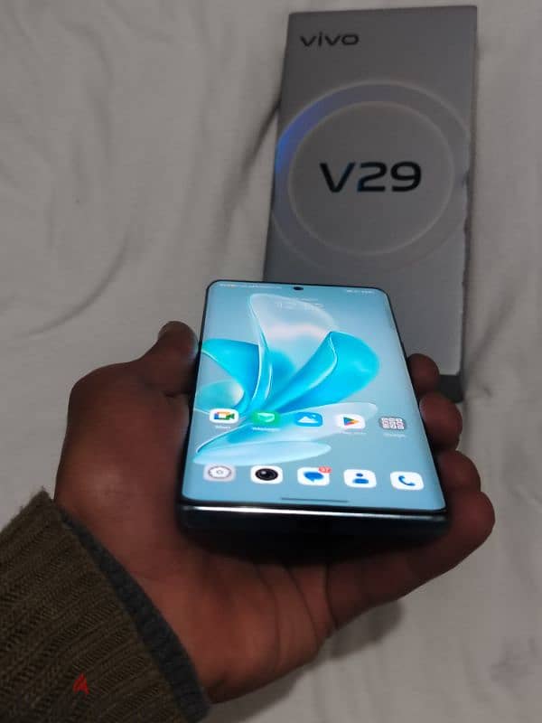 vivo v29 5G مساحه 256رمات12+8 الفون زيرو زيرو  استعمال خفيفه 13