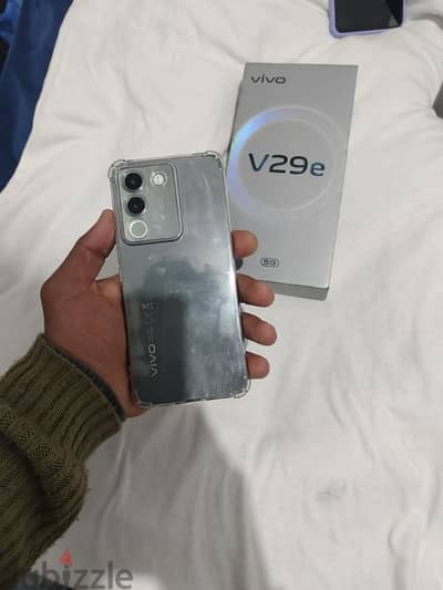 vivo v29e 5G رمات 8+8مساحه 256جيجا الفون زيرو مع كل حاجه ولسه في الضم