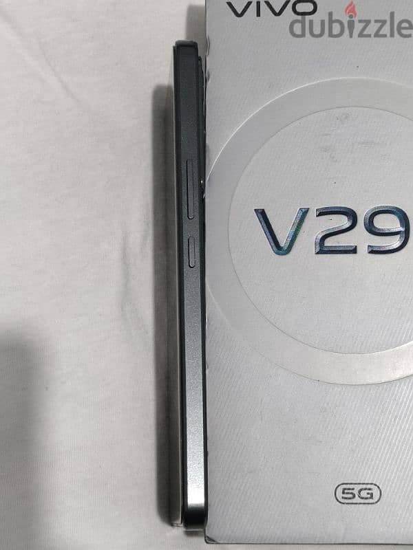 vivo v29e 5G رمات 8+8مساحه 256جيجا الفون زيرو مع كل حاجه ولسه في الضم 8