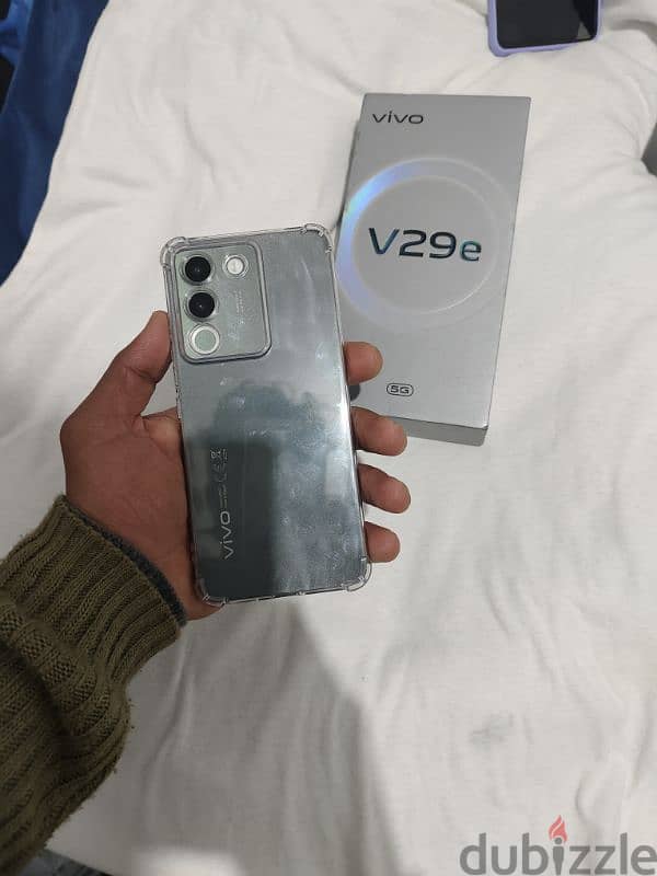 vivo v29e 5G رمات 8+8مساحه 256جيجا الفون زيرو مع كل حاجه ولسه في الضم 13