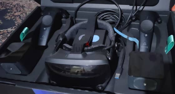 Valve index with vive controllers and base stations VR