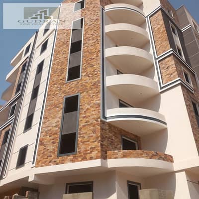 For Sale – 240 sqm Apartment in Beit Al Watan, 9th District   Location: Beit Al Watan, 9th District, 6th of October   Apartment Details:  Area: 24