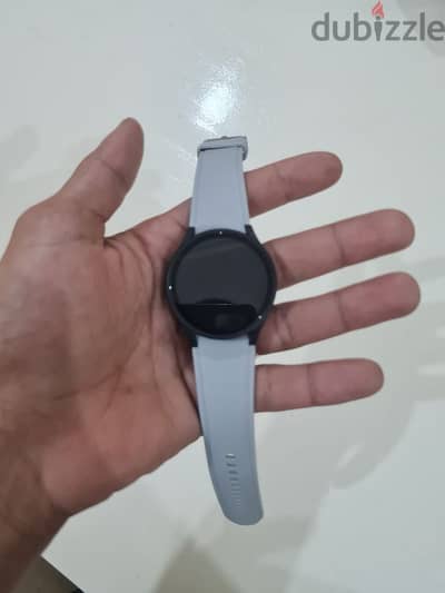 Samsung watch 4  استعمال خفيف مفهاش خربوش