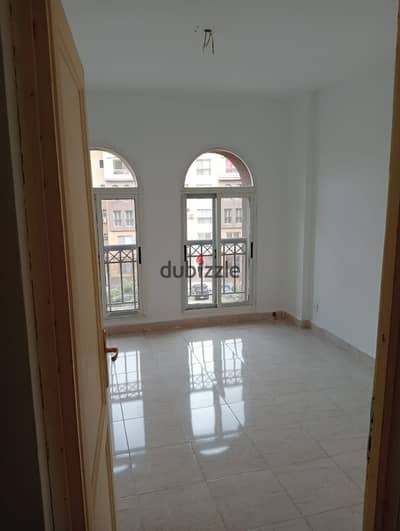 For rent in Madinaty, Ali Wide Garden, an apartment of 140 square meters in B1, at a great price and location, wide steps away from services and the c