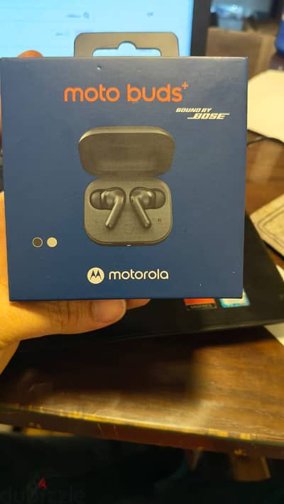 موتورولا بودز بلس  motorola buds plus