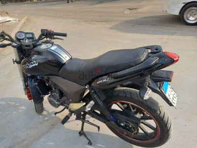 بنيللى 200cc بحالة جيدة