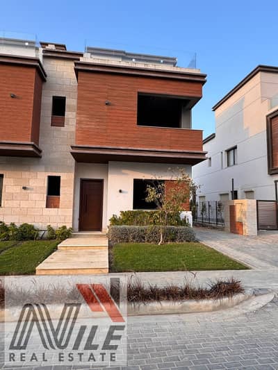 Townhouse Corner 240m For Sale At Azzar 1 New Cairo View Landscape Very Prime Location Attractive Price Delivered