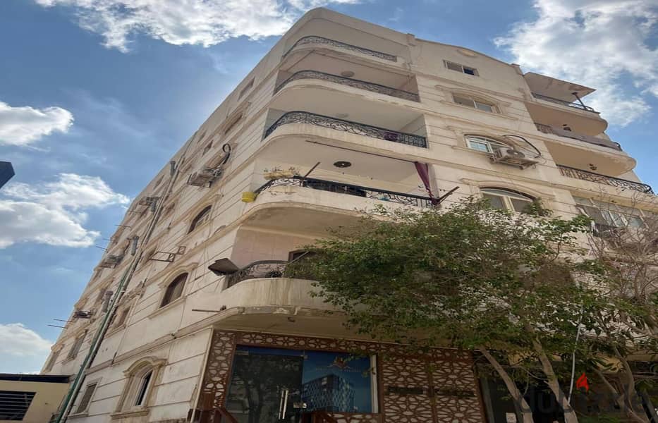 Apartment 125 m for sale in Maqtam, Al-Hadaba Al-W 0