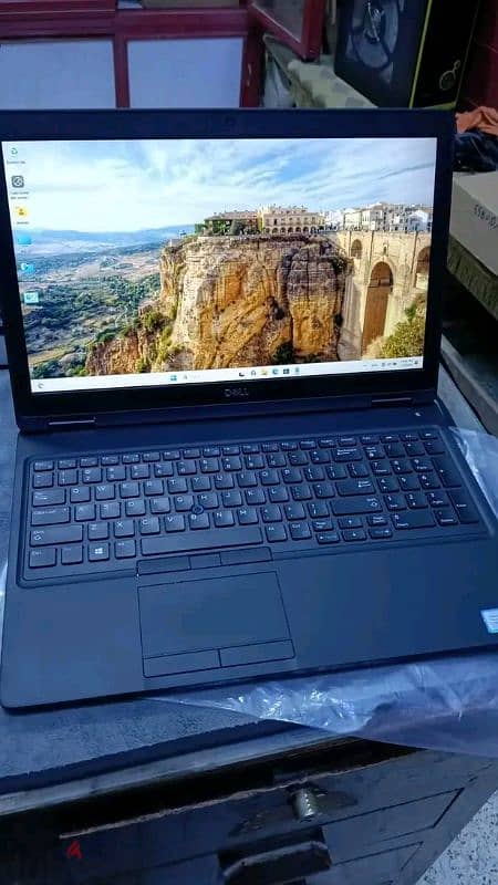 Dell precision 3520 1