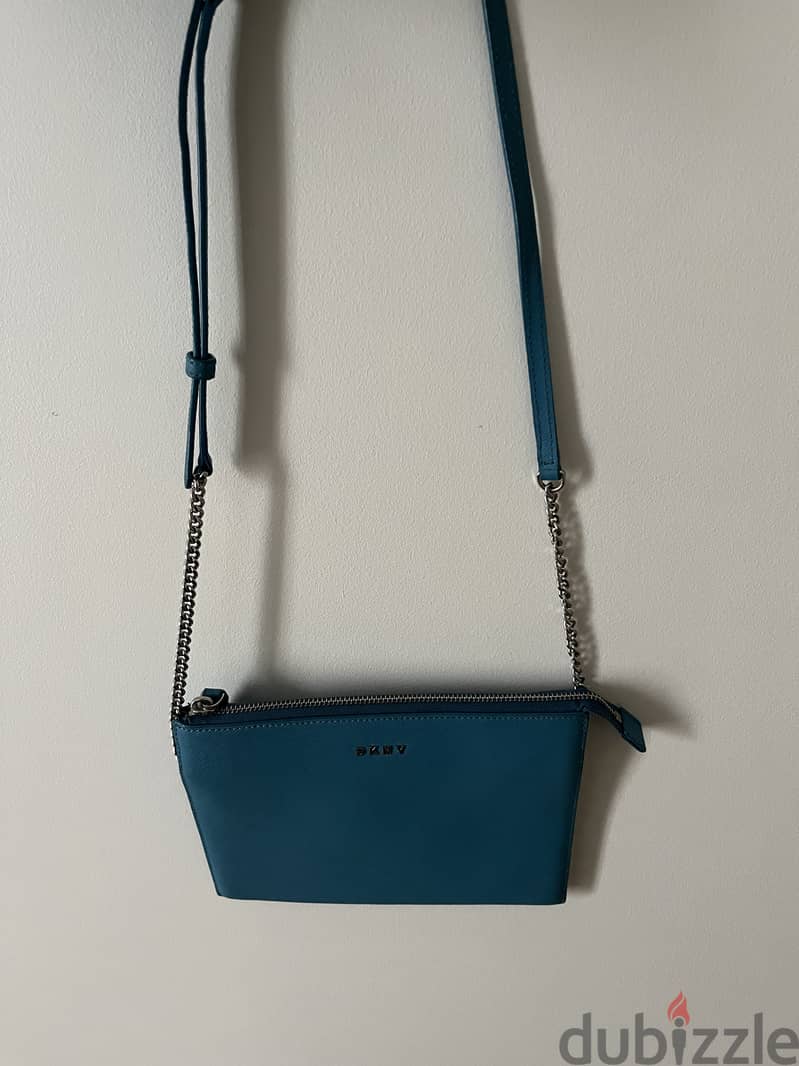 Original Dkny crossbody bag -  استعمال بسيط جداً 1