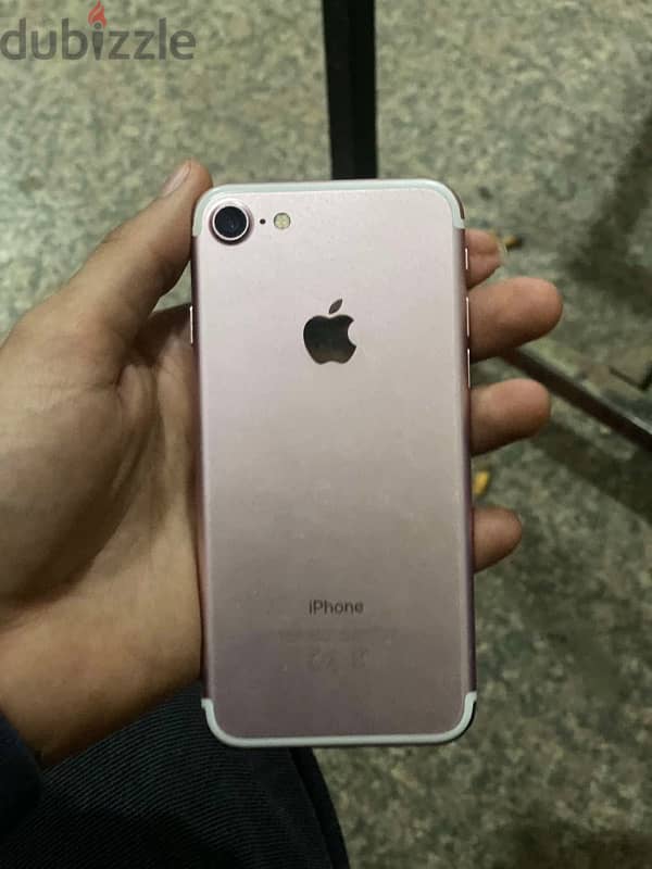 IPhone 7 Rose gold حالته نضيفه 4