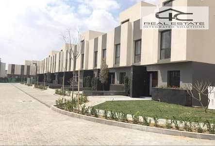 Villa Townhouse  for sale with monthly installment 40,000  Al Burouj new cairo over  8years  view landscape in the best location 5th statement