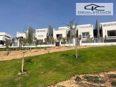 villa Townhouse 256 m for sale with the lowest price in the market and ready to move