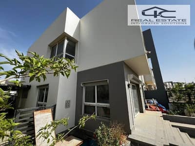 The lowest price for a twin house 280m with ready to move in Hyde Park Compound with the most beautiful view in the phase  prime location view landsca