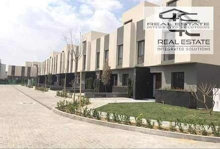 Villa Townhouse  for sale with monthly installment 40,000  Al Burouj new cairo over  8years  view landscape in the best location 5th statement