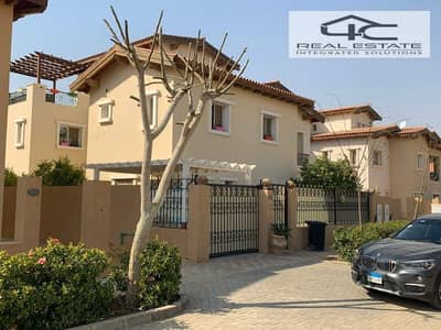 Villa Town house  corner for sale 300m in Hyde Park new cairo READY TO MOVE  view on landscape in the best location in 5th settlement